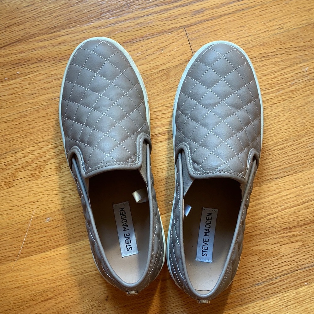 Steve Madden Slip Ons